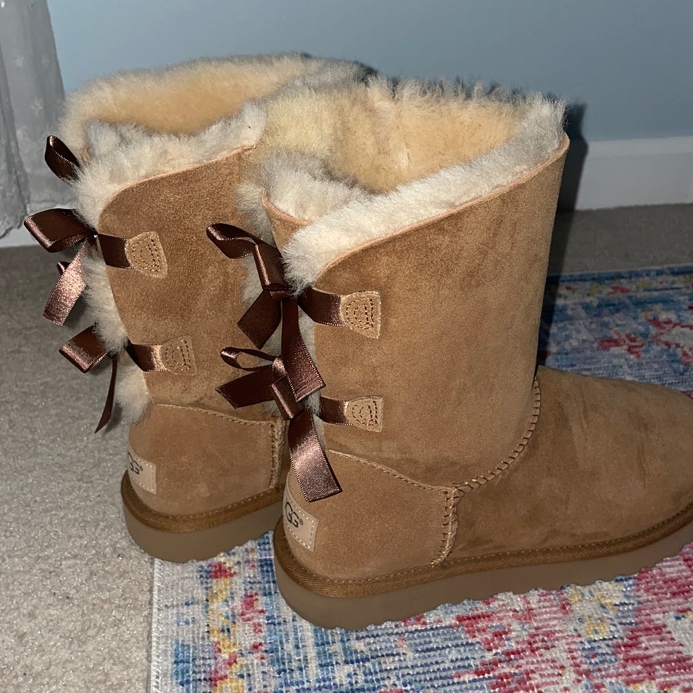 BRAND NEW UGG BOOTS WITH BOWS